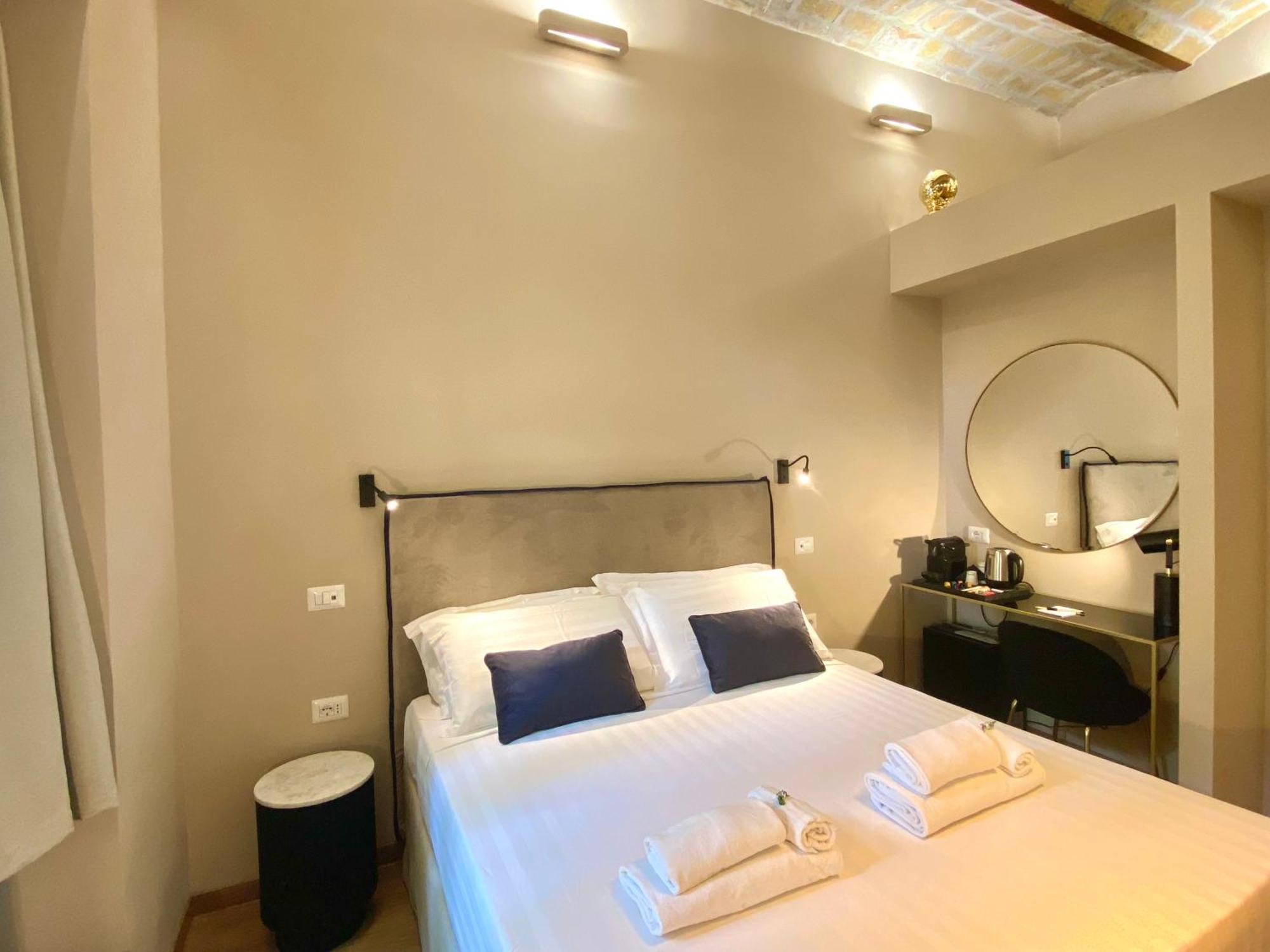 Queen Of Rome Luxury Rooms Exterior foto