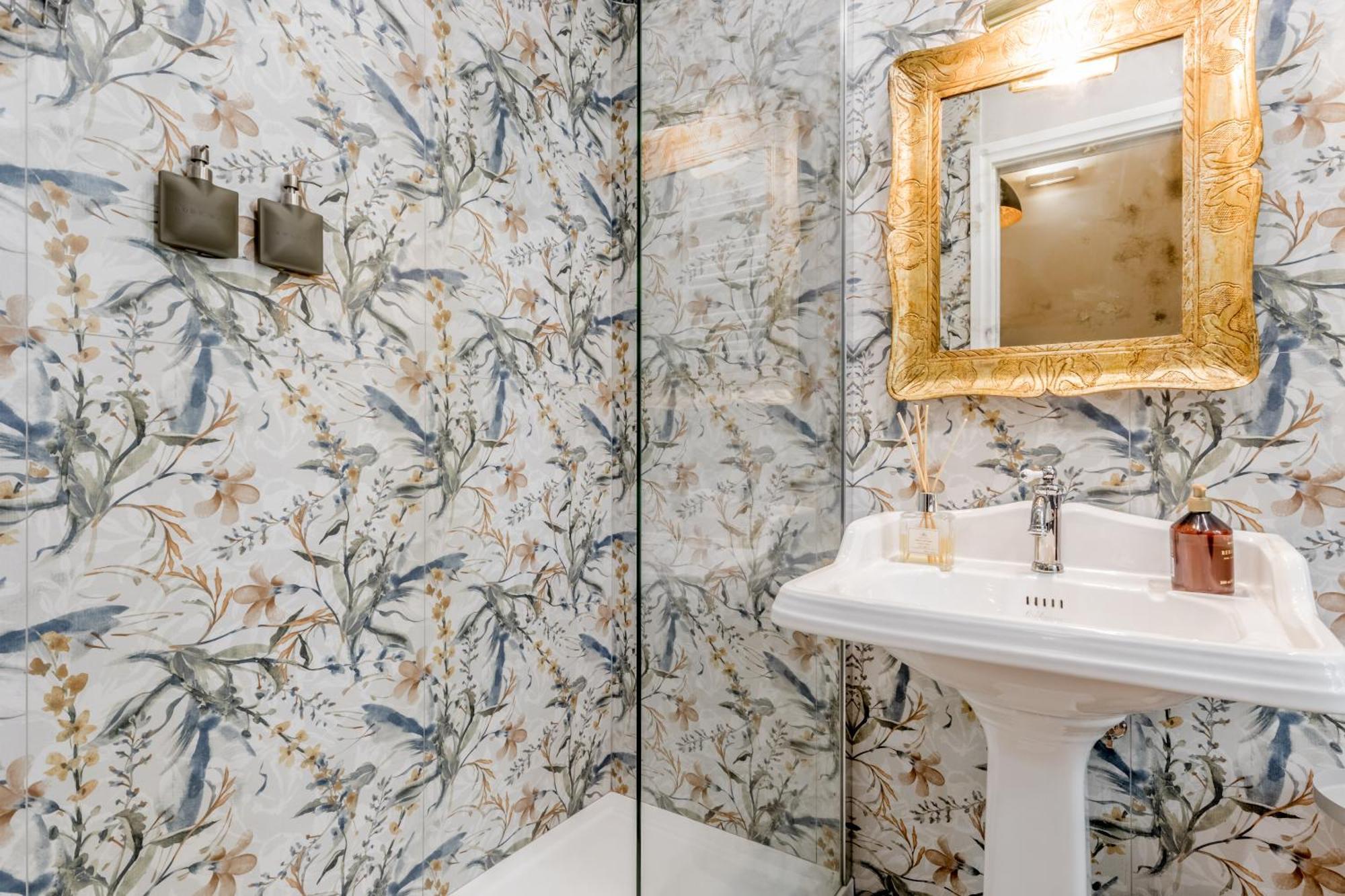 Queen Of Rome Luxury Rooms Exterior foto